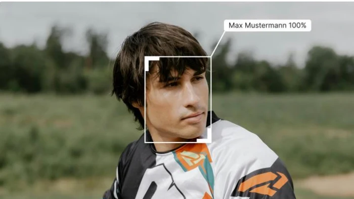 Face detection example